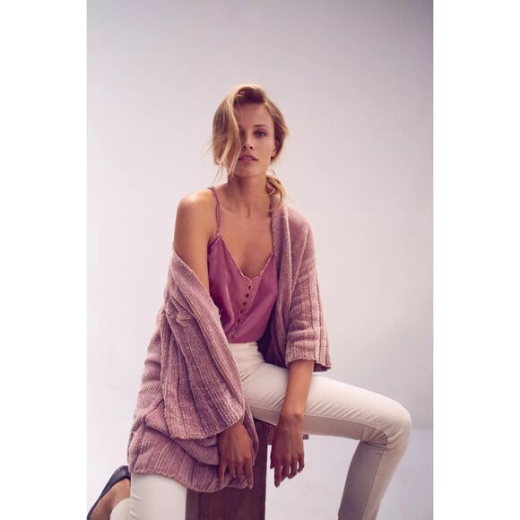 NWT Anthropologie Maeve Velvet Cut Out Camisole Scallop Edge Top in Mauve Pink M - Picture 2 of 15